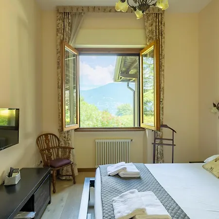 Giardino - Vista & Privacy A Μενάτζιο